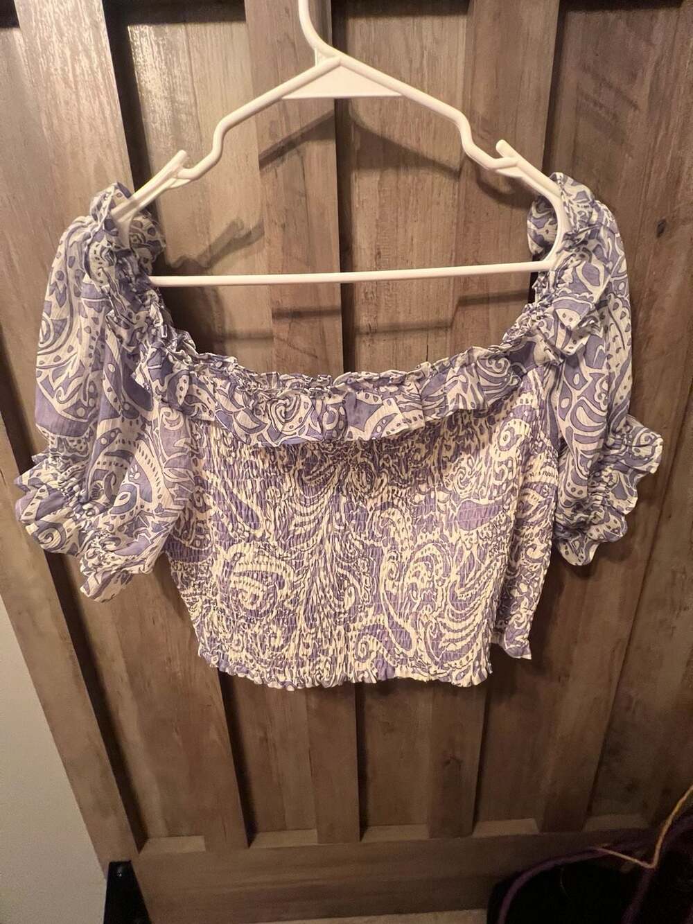 Express Women's Blue and White Paisley Print Smocked Off-The-Shoulder Puff Sleev
